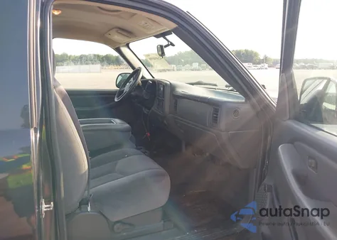 2005 GMC Sierra 1500 Work Truck z USA, uszkodzony, nr VIN 1GTEC14X05Z190508